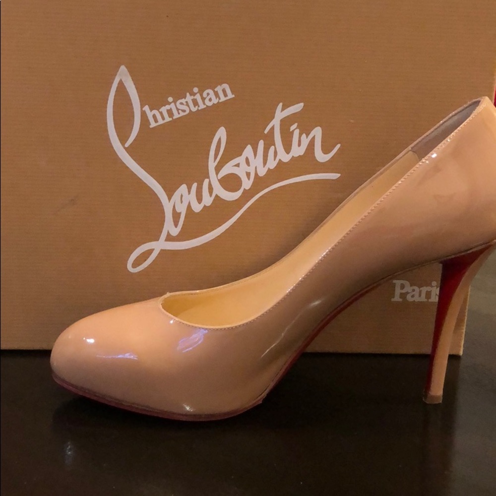 Christian louboutin  nude patent leather size 40